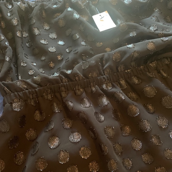 Top - Picture 2 of 4